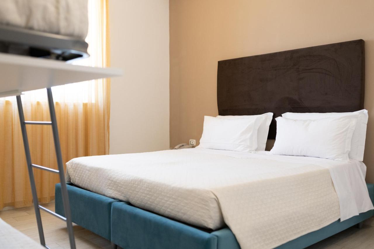 Reverse Hotel 4*